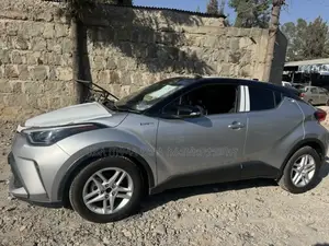 New Toyota C-HR 2024 Silver