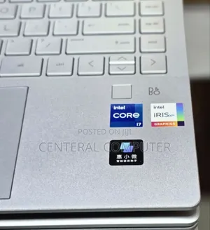 New Laptop HP Pavilion DM3Z 16GB Intel Core I7 SSD 1T