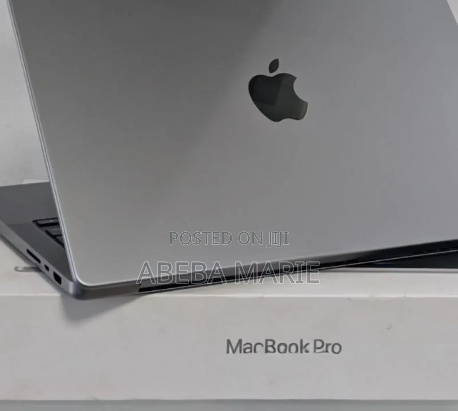 New Laptop Apple MacBook Pro 2022 M2 16GB Apple M2 SSD 512GB