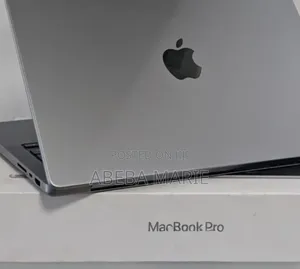 New Laptop Apple MacBook Pro 2022 M2 16GB Apple M2 SSD 512GB