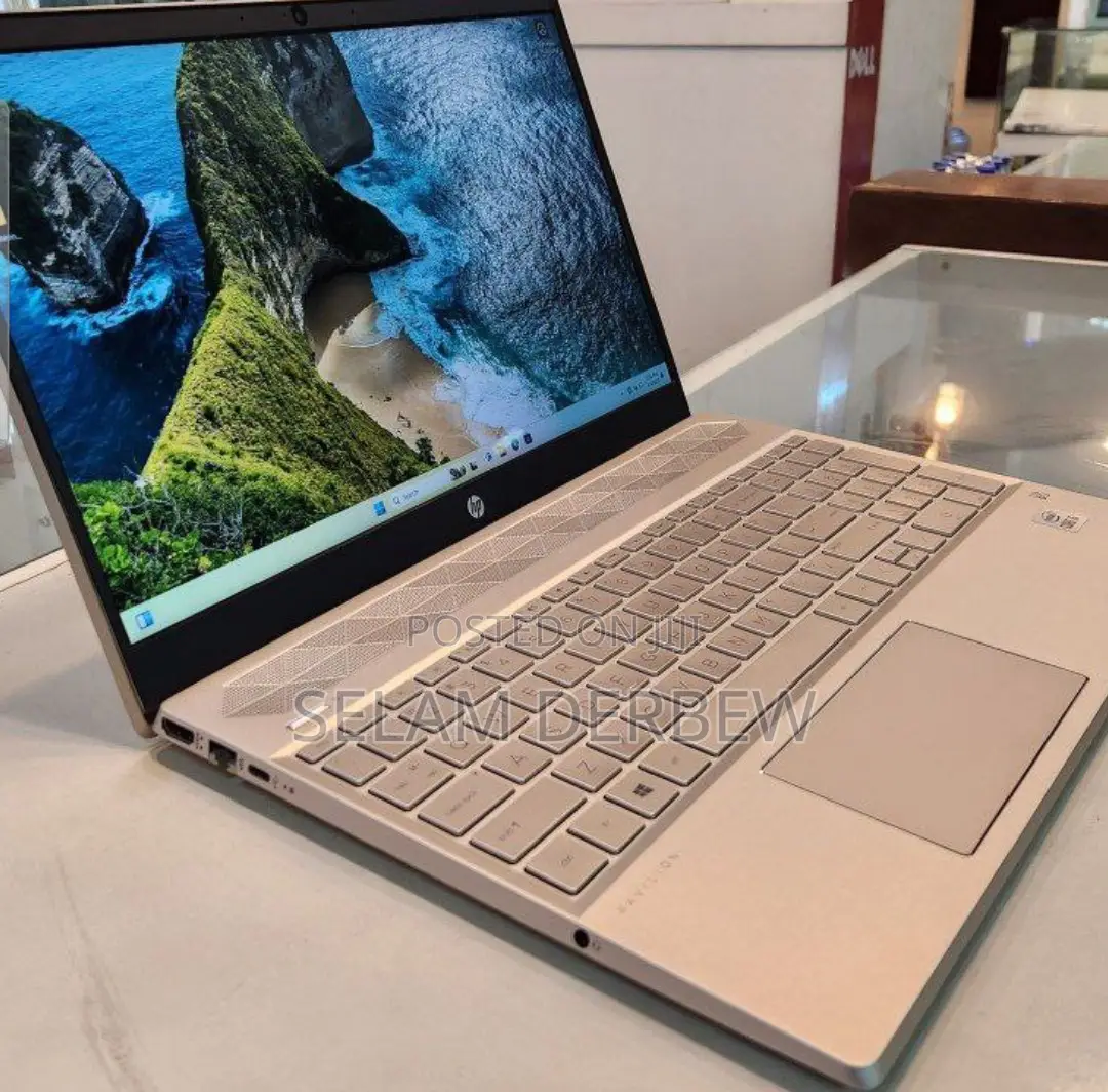 New Laptop HP Pavilion 15 8GB Intel Core I5 SSD 512GB