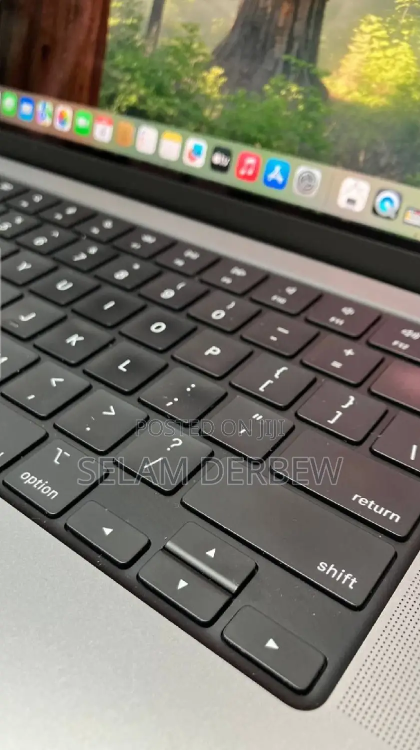 New Laptop Apple MacBook Pro M1 16GB Apple M1 Pro SSD 1T