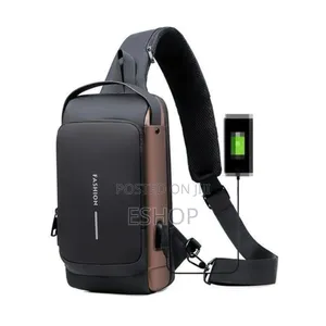 Photo - **Everyday Essential Crossbody Bag – Durable Practical**