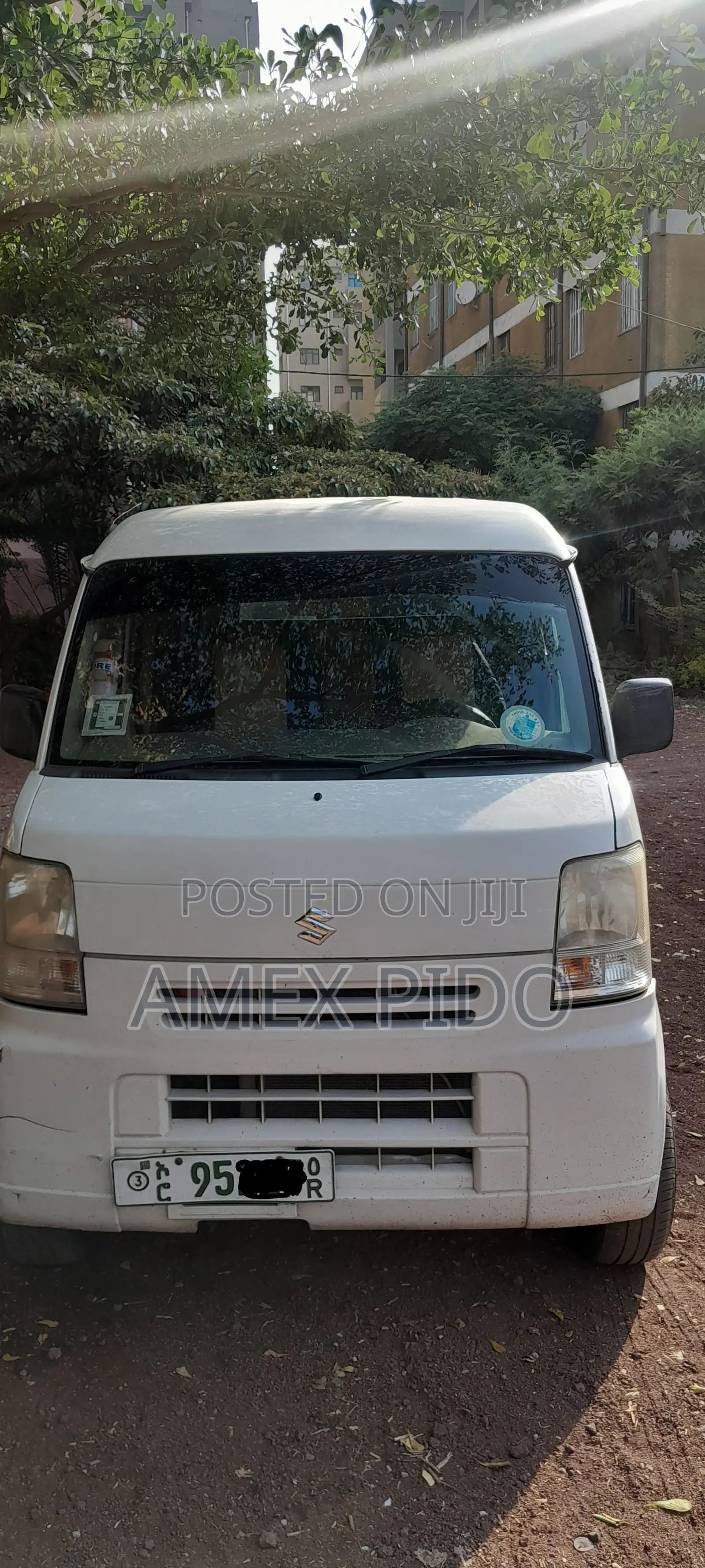 Suzuki Every Wagon 2012 White