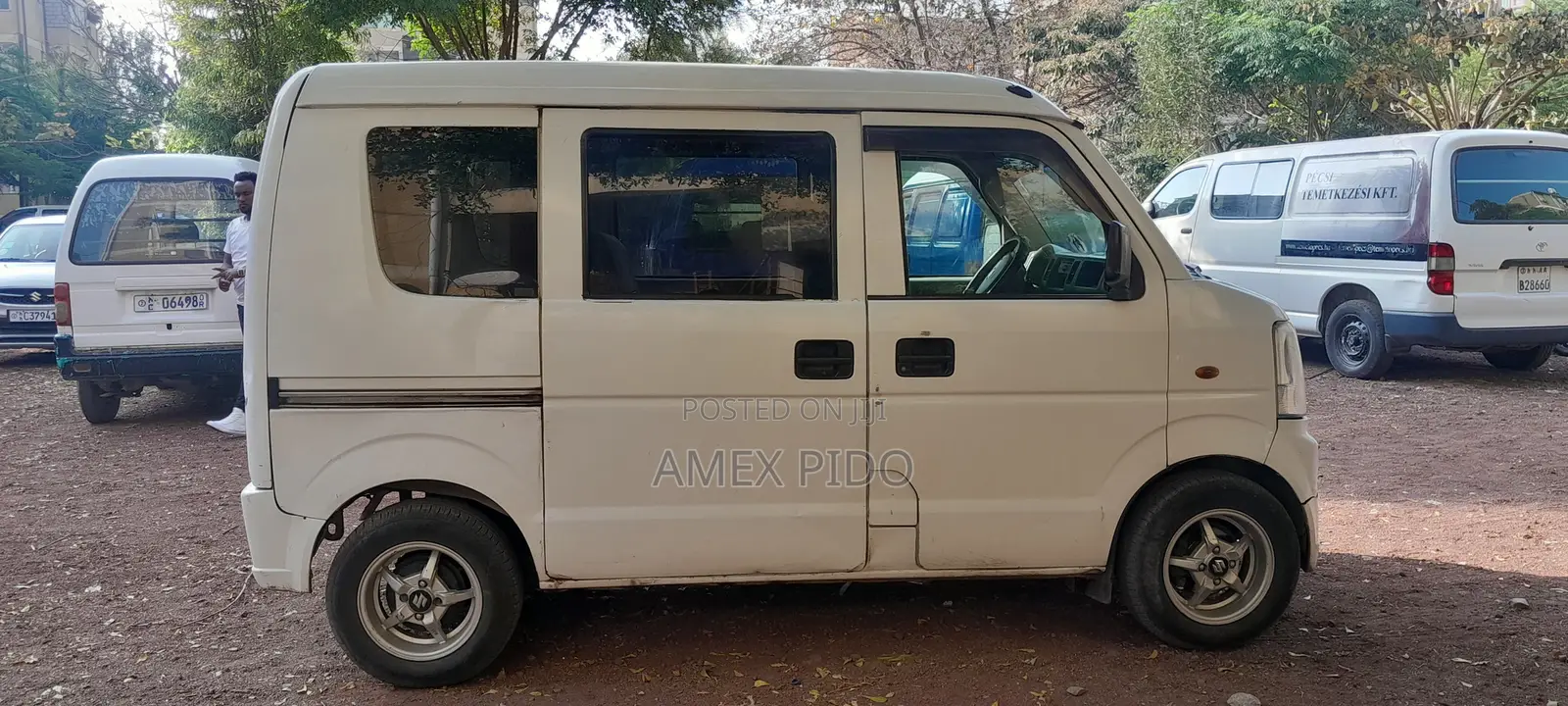 Suzuki Every Wagon 2012 White