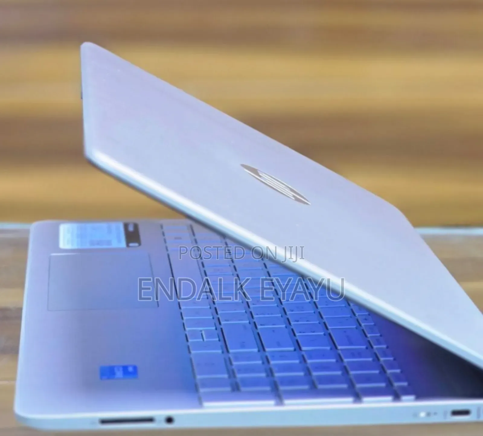 New Laptop HP 8GB Intel Core I3 SSD 256GB