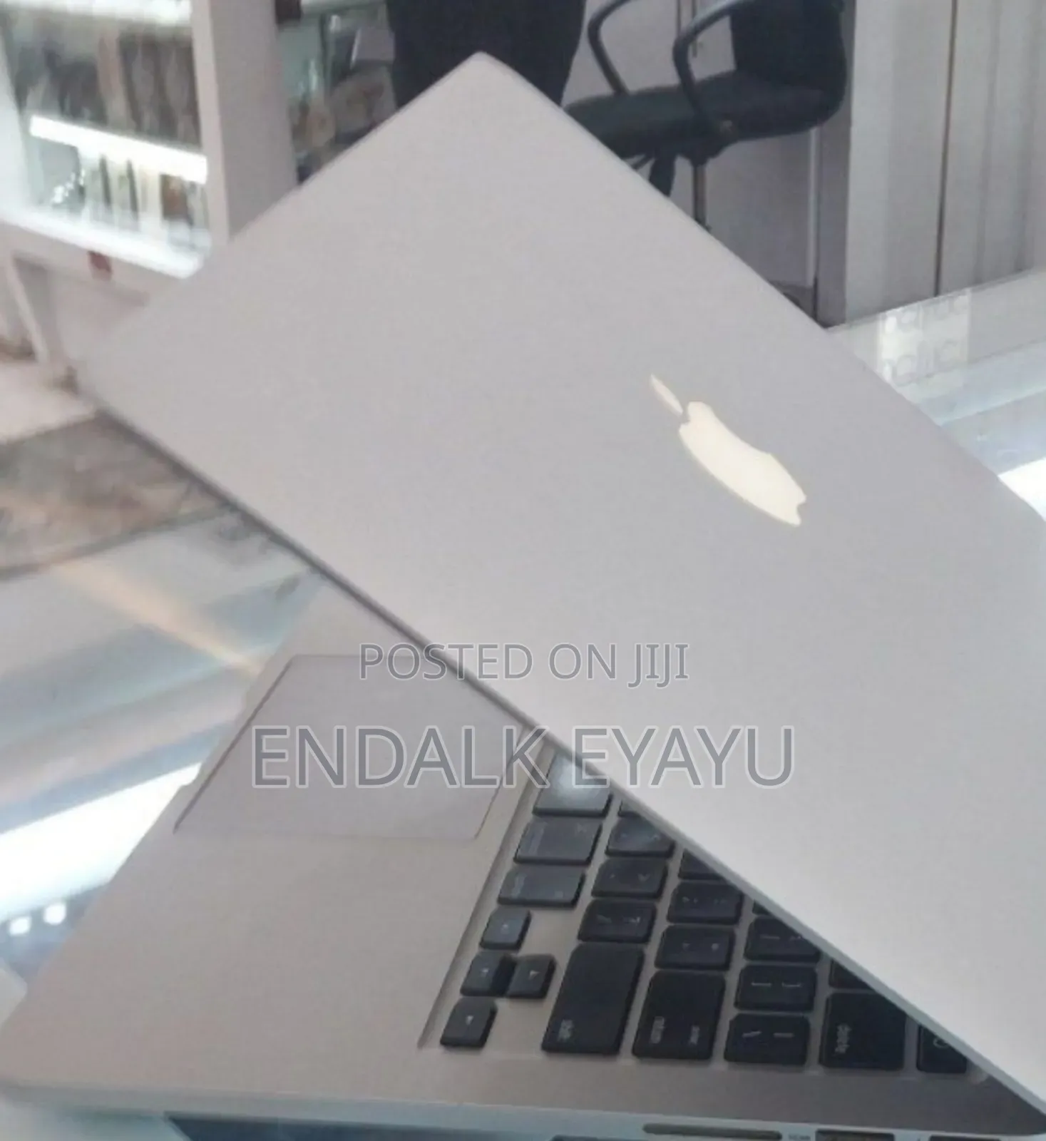 New Laptop Apple MacBook Pro 16GB Intel Core I5 SSD 512GB