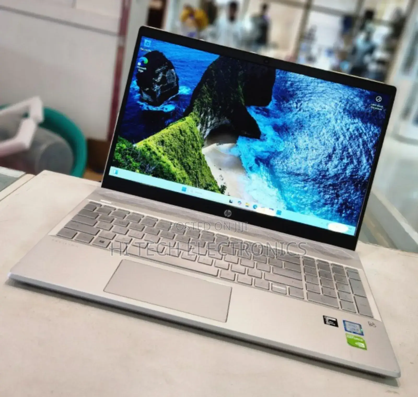 New Laptop HP Pavilion 15 8GB Intel Core I5 HDD+SSD 1.5T