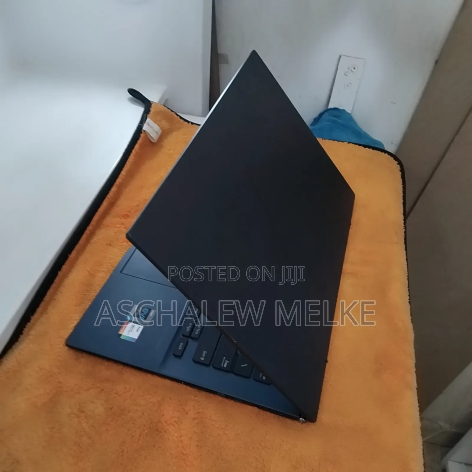 New Laptop Asus ZenBook UX330UA 16GB Intel Core I7 SSD 1T