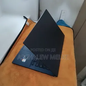 New Laptop Asus ZenBook UX330UA 16GB Intel Core I7 SSD 1T