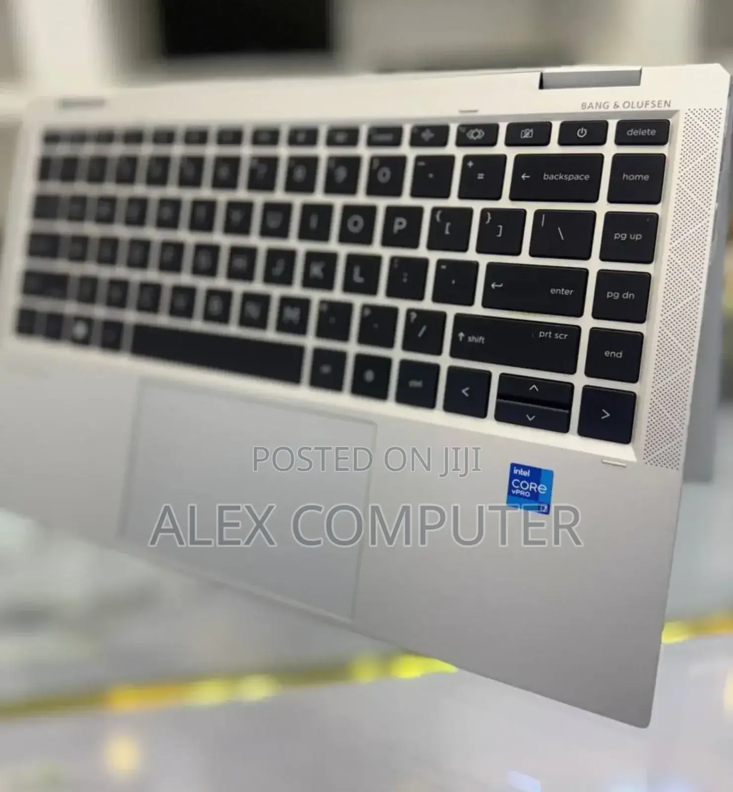 New Laptop HP EliteBook 1040 G8 16GB Intel Core I7 SSD 512GB