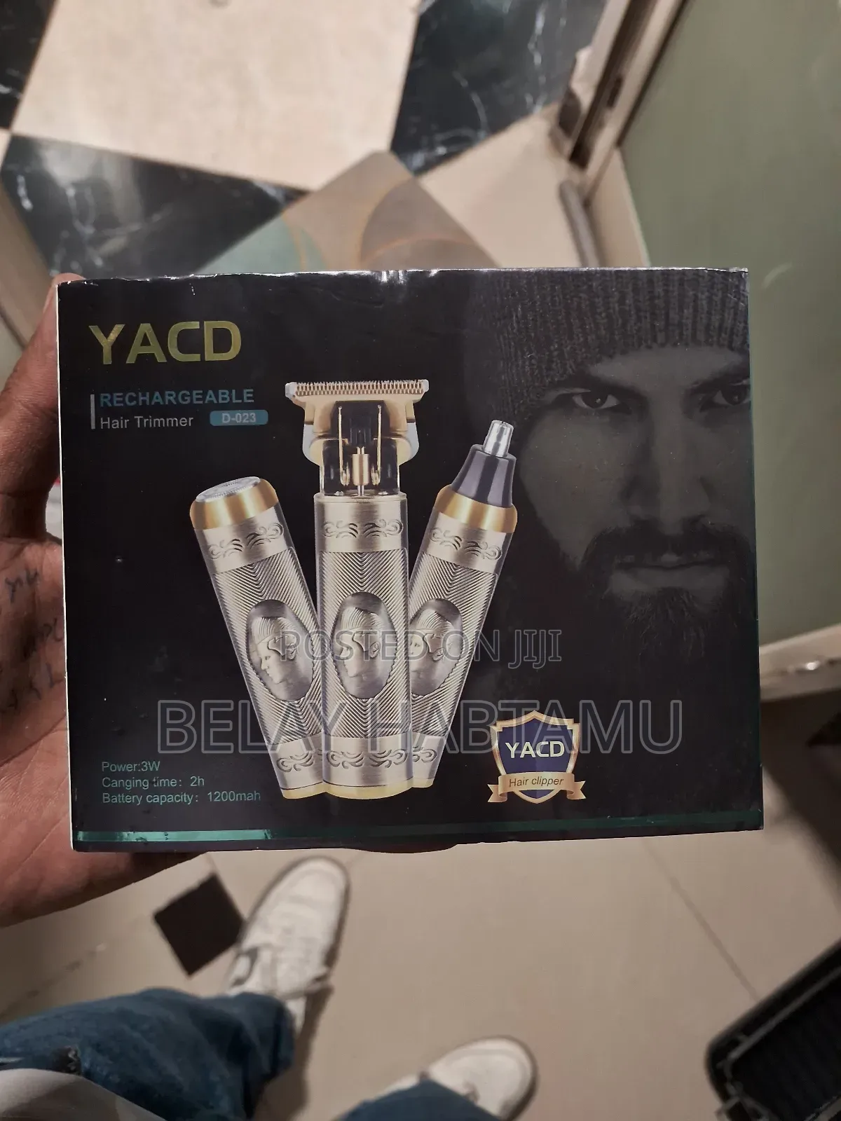 ሶስት በአንድ የያዘ የፀጉር ማሽን እና ሼቨር