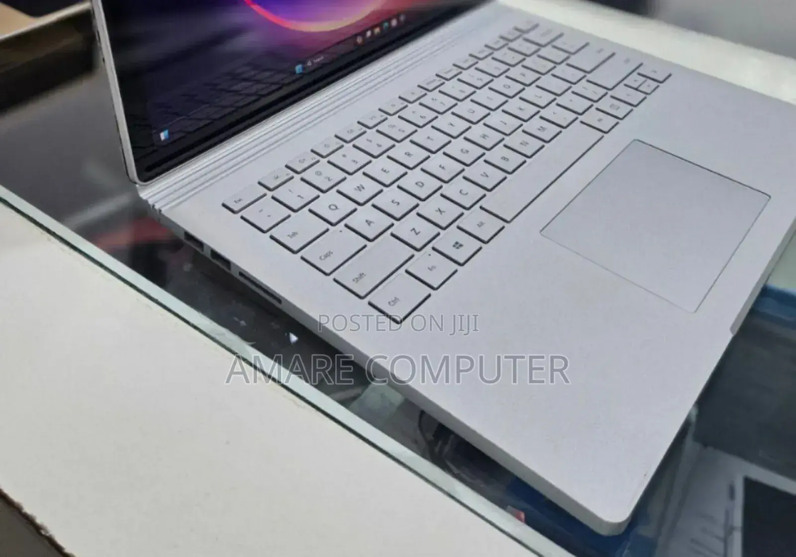 New Laptop Microsoft Surface 4GB Intel Core I7 SSD 256GB