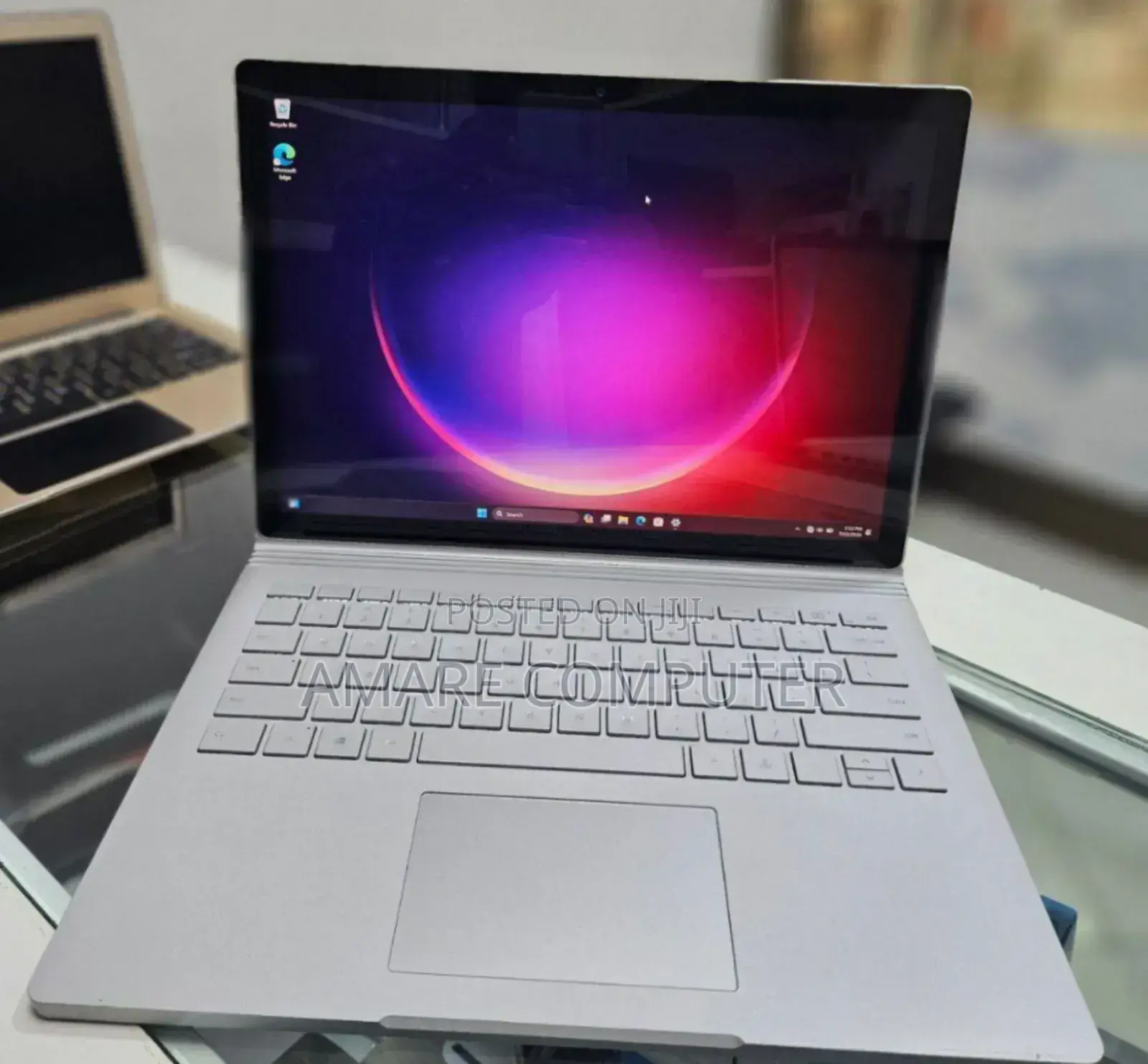 New Laptop Microsoft Surface 4GB Intel Core I7 SSD 256GB