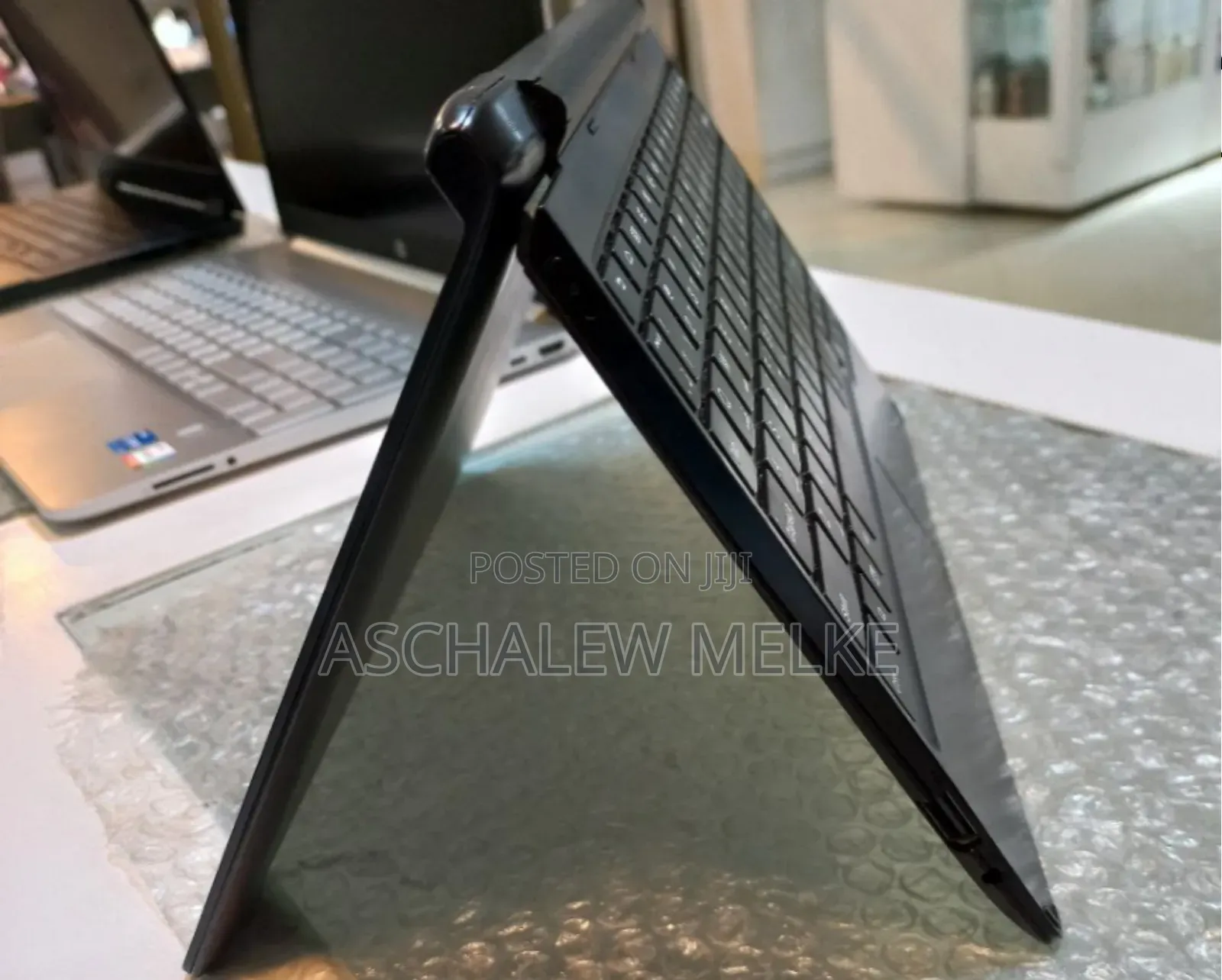 Laptop Lenovo IdeaPad 1 2GB SSD 16 GB