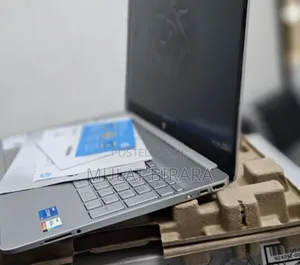 New Laptop HP Stream Notebook 8GB Intel Core I5 SSD 256GB