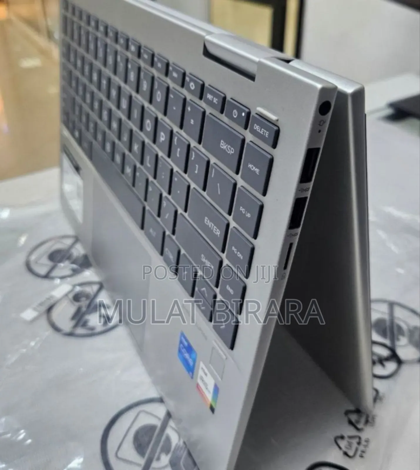 New Laptop HP Spectre X360 8GB Intel Core I5 SSD 512GB