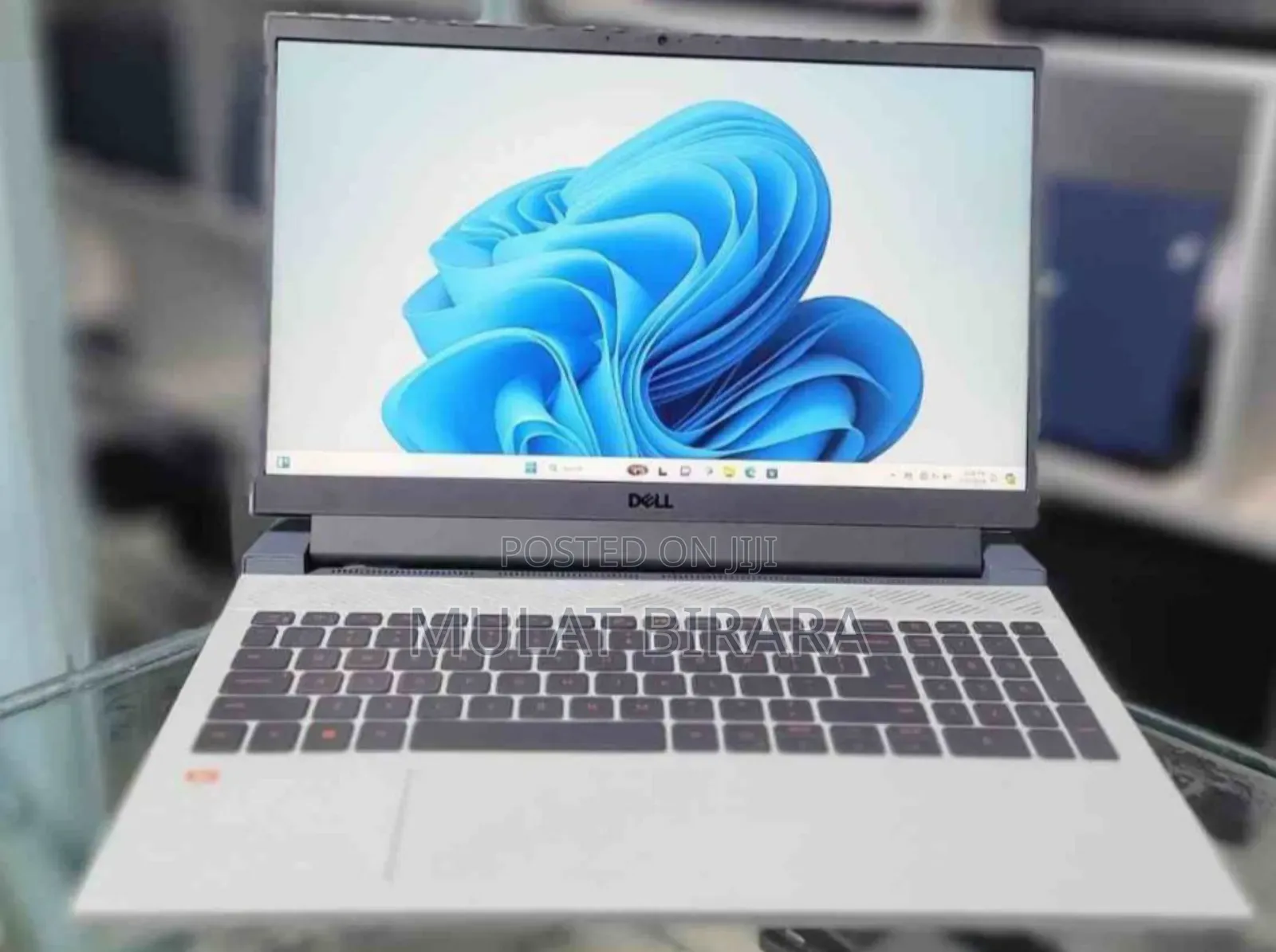 New Laptop Dell G15 5511 16GB AMD Ryzen 7 SSD 512GB