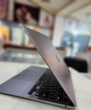 New Laptop Apple MacBook Air 2020 8GB Intel Core I3 SSD 256GB