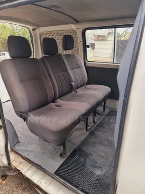 Toyota HiAce 2003 White