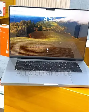 New Laptop Apple MacBook Pro M1 16GB Apple M1 Pro SSD 1T