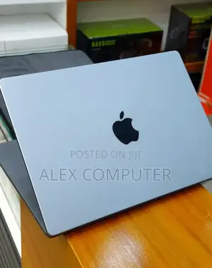 New Laptop Apple MacBook Pro M1 16GB Apple M1 Pro SSD 1T