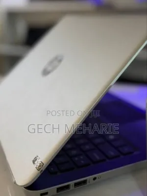 New Laptop HP Pavilion 15 8GB Intel Core I5 SSD 256GB