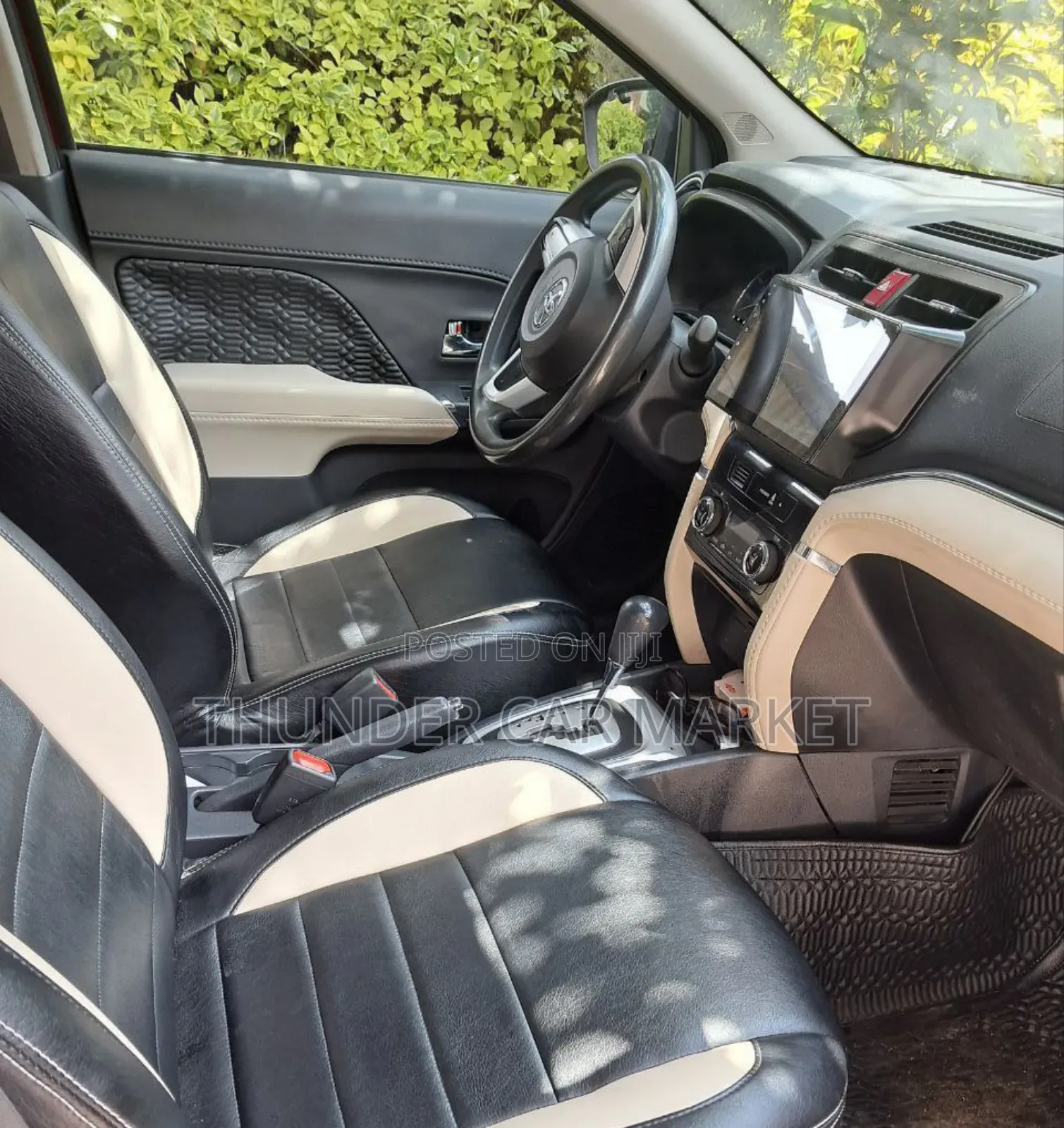 Toyota Rush 2022 Red