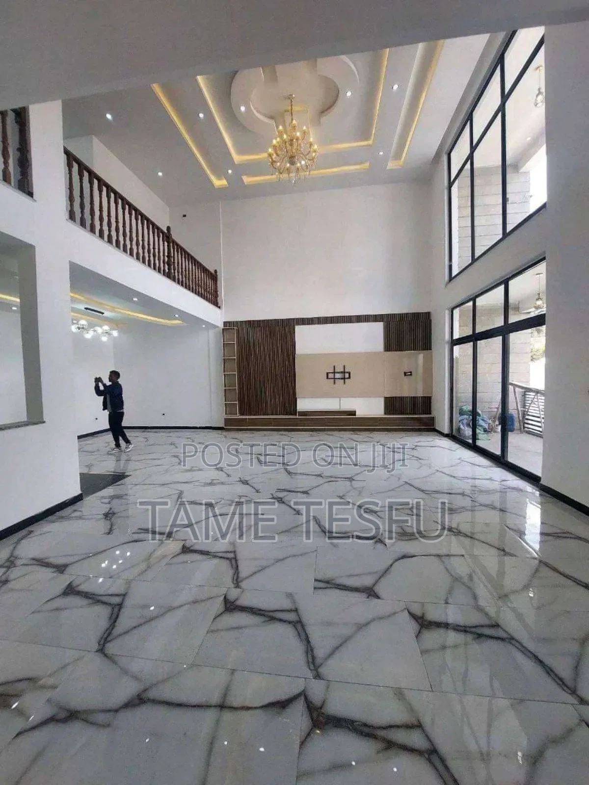 Furnished 8bdrm House in Cmc, Bole for sale