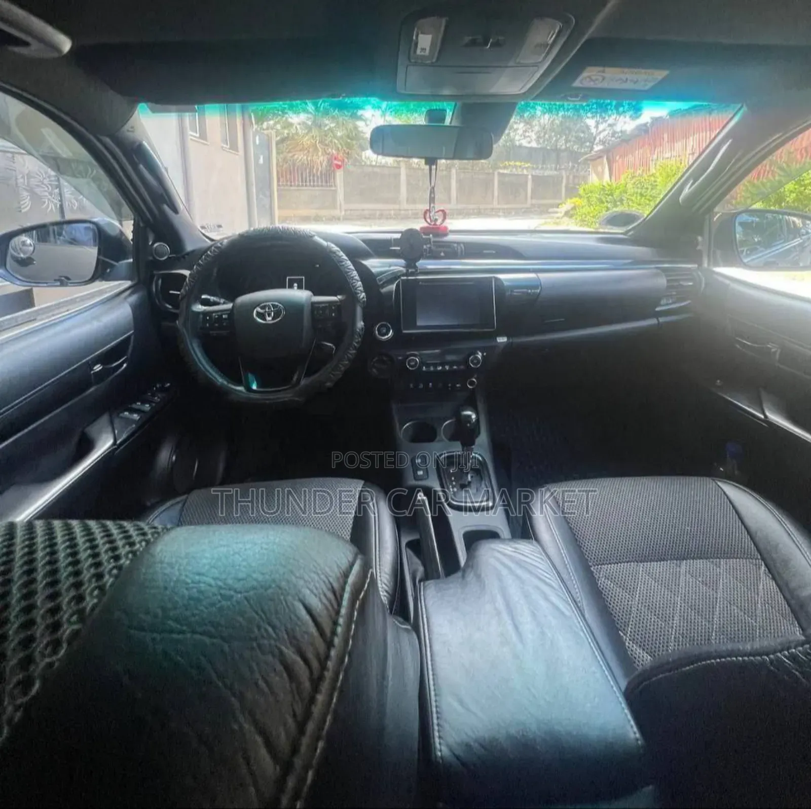 Toyota Hilux 2020 Gray