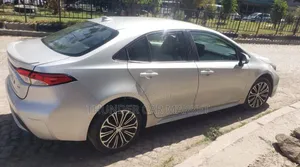 Toyota Corolla 2021 Silver