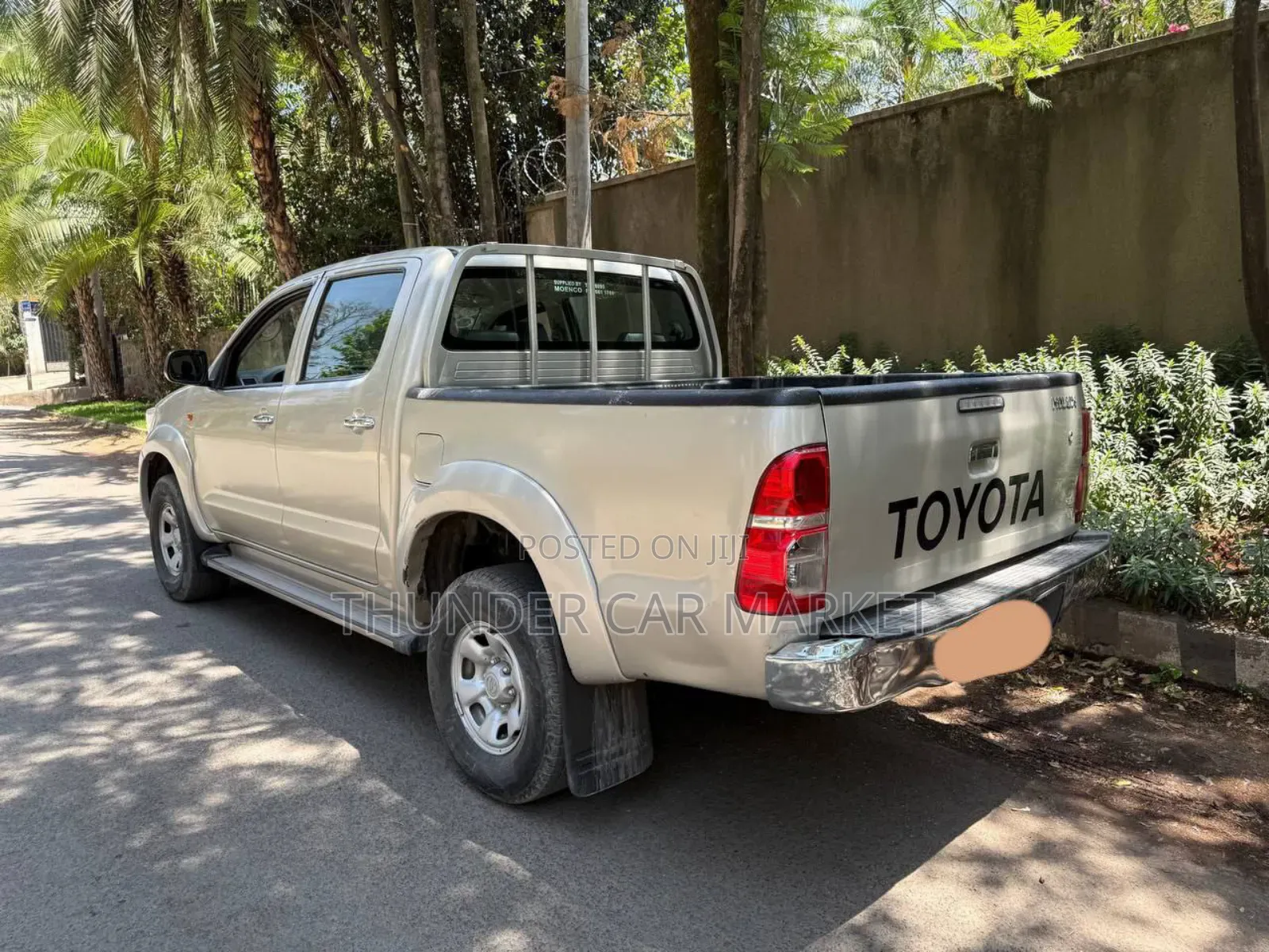 Toyota Hilux 2014 Gold