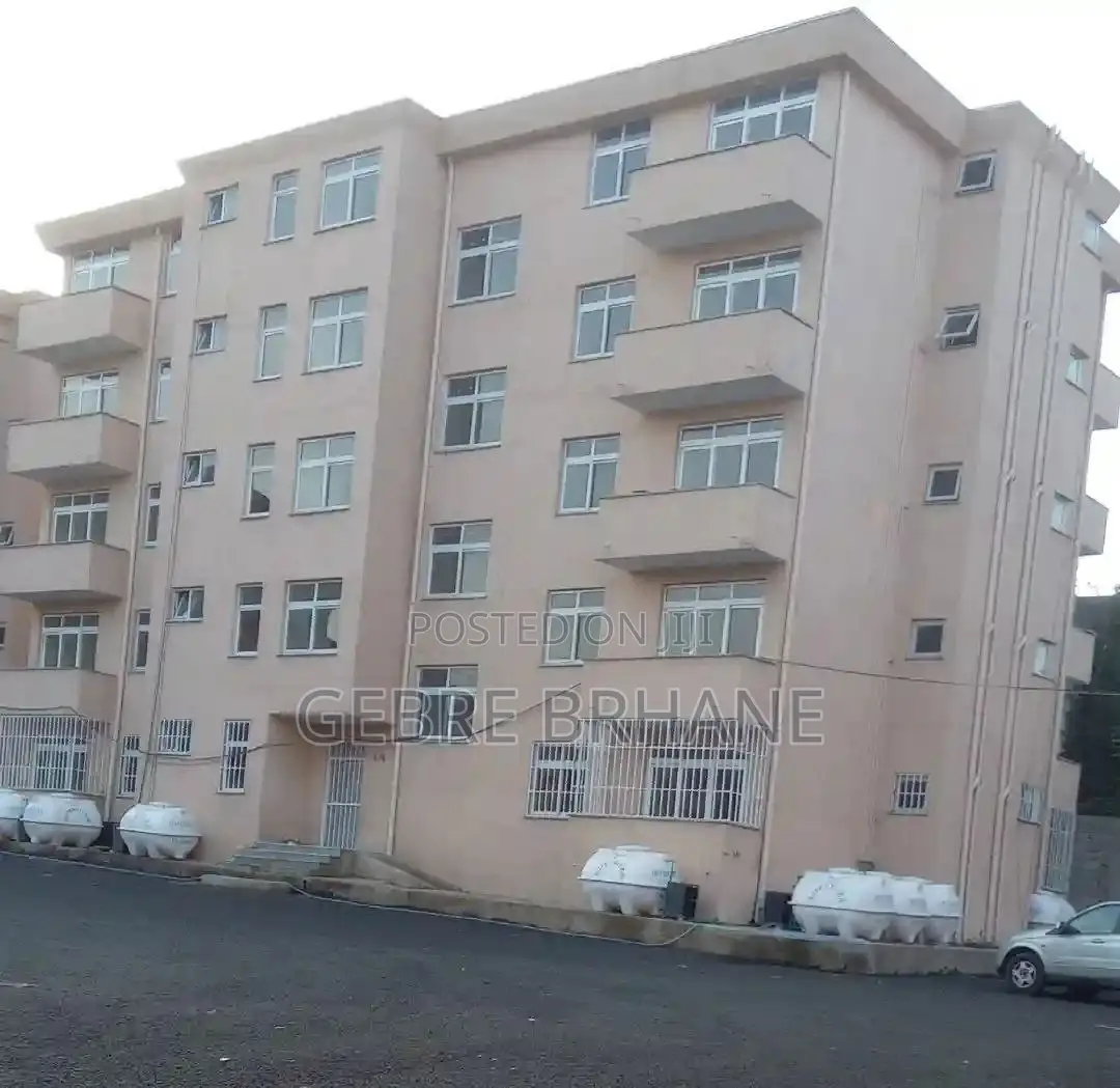 3bdrm Apartment in Apartment, Yeka for rent