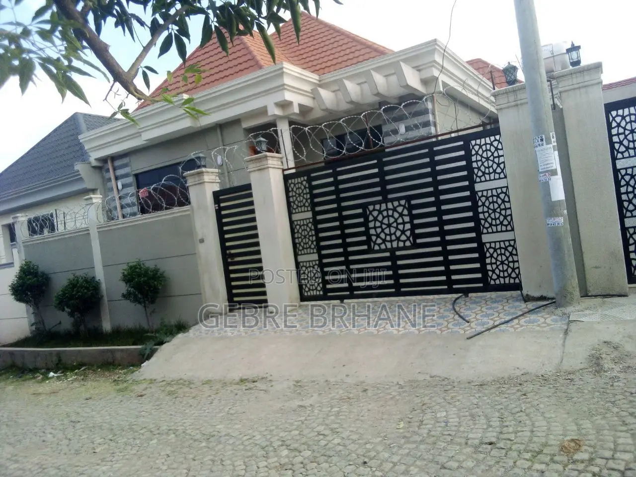 4bdrm Villa in Vila, Yeka for rent