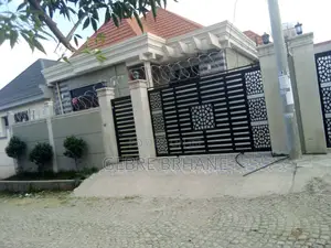 4bdrm Villa in Vila, Yeka for rent