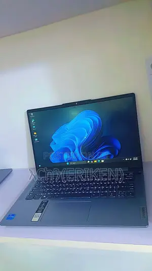 New Laptop Lenovo 8GB Intel Core I5 SSD 512GB