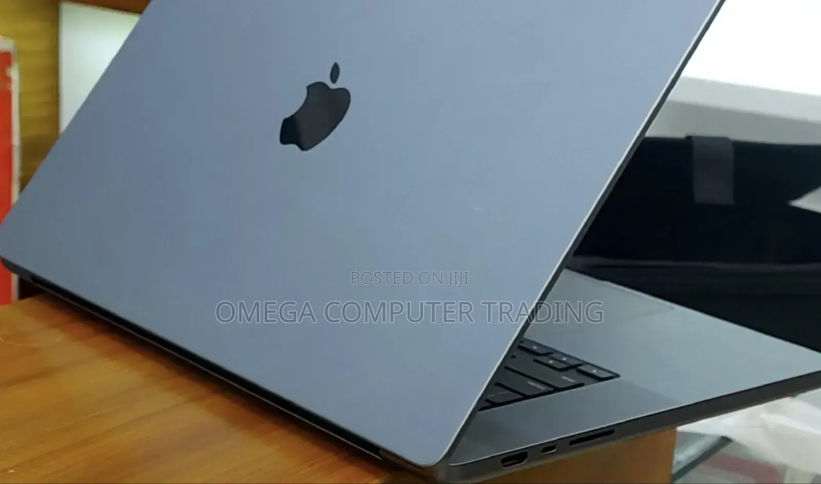 New Laptop Apple MacBook Pro 2021 M1 16GB Apple M1 SSD 1T