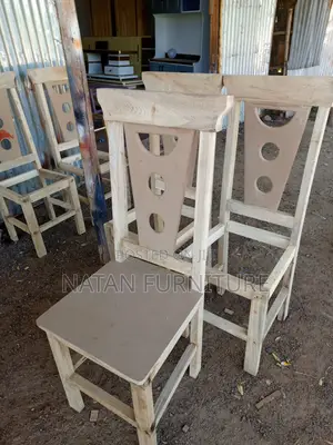 Dining Table Withe Six Chairs ዳይኒንግ የመመገቢያ ጠረጵዛ ባለ ስድስት ወንበር