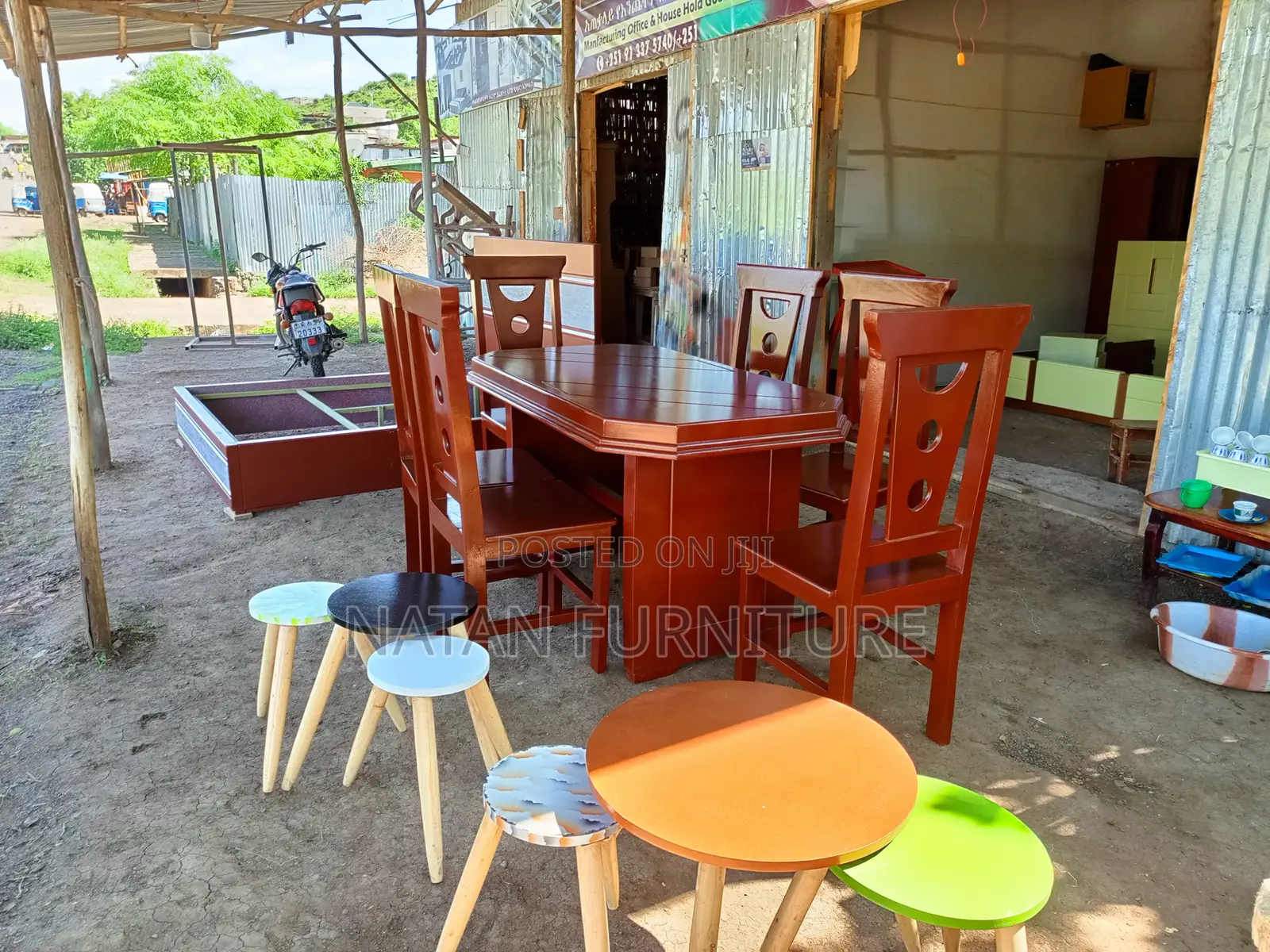 Dining Table Withe Six Chairs ዳይኒንግ የመመገቢያ ጠረጵዛ ባለ ስድስት ወንበር