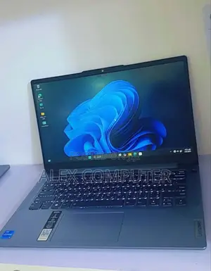 New Laptop Lenovo Ideapad 3 8GB Intel Core I5 SSD 512GB