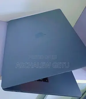 New Laptop Apple MacBook Pro 2017 16GB Intel Core I7 SSD 512GB