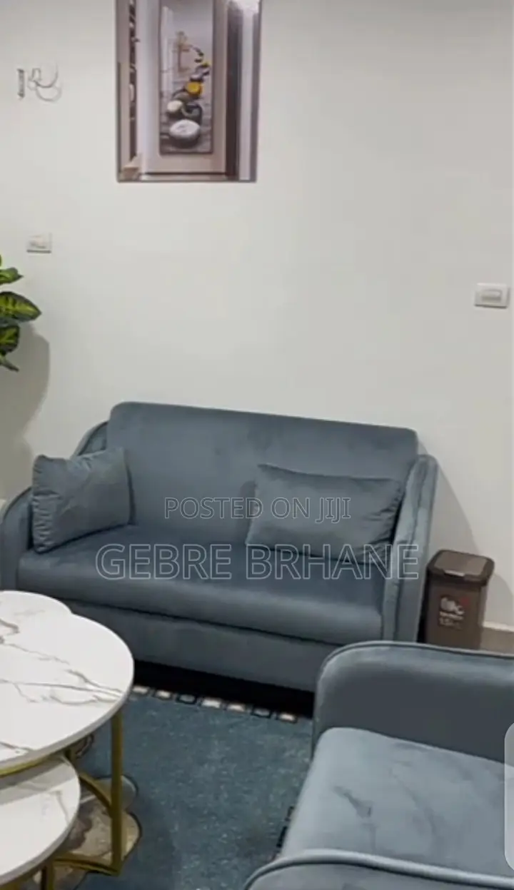 Furnished 1bdrm Apartment in Apartment, Yeka for rent