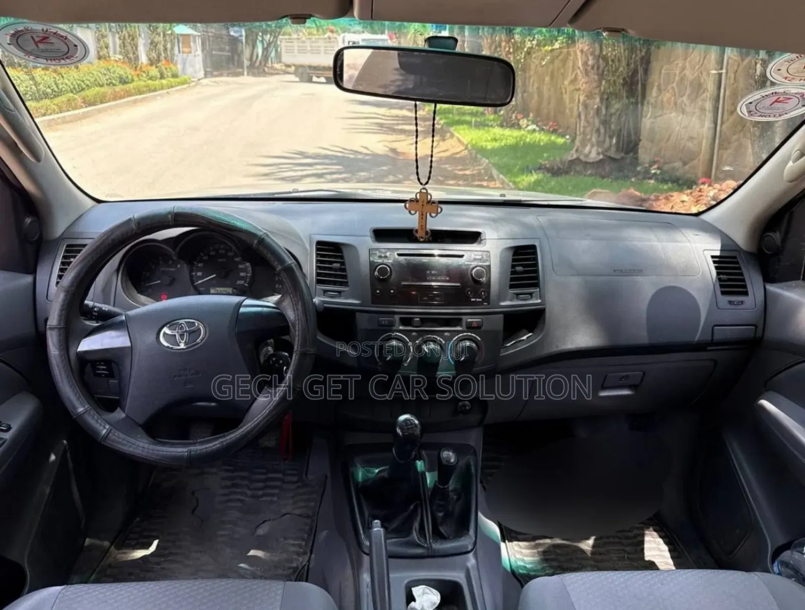 Toyota Hilux 2014 Gold