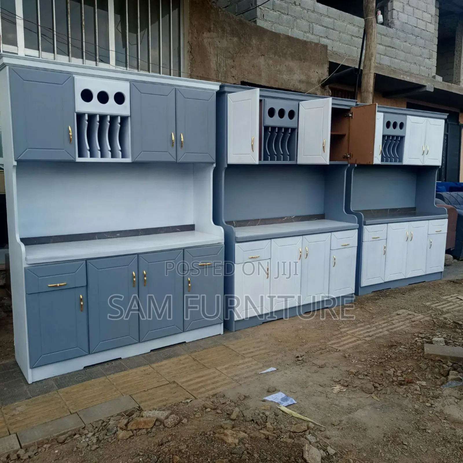 1.50 Kitchen Cabenite