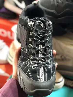 Columbia Black Men’S Shoes