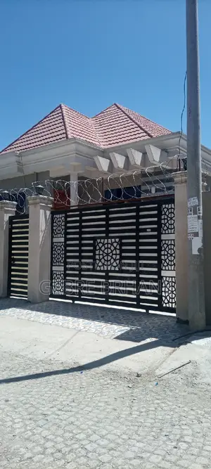 3bdrm Villa in Vila, Yeka for rent