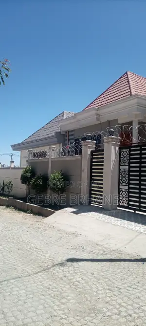 3bdrm Villa in Vila, Yeka for rent