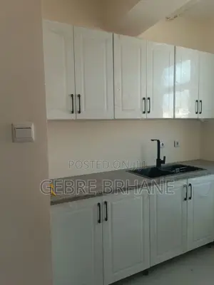 3bdrm Villa in Vila, Yeka for rent