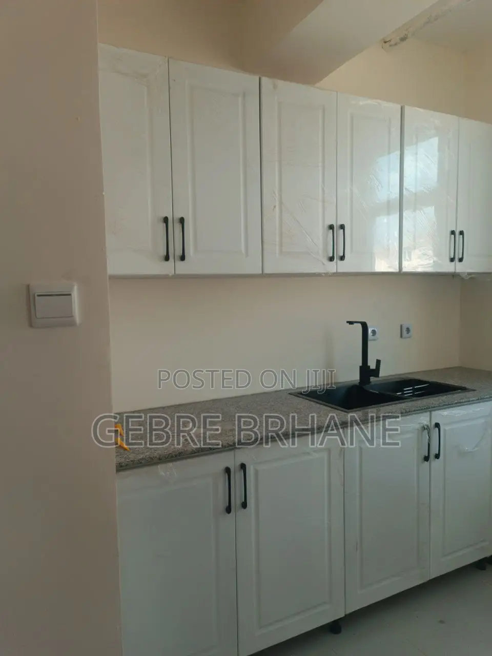 3bdrm Villa in Vila, Yeka for rent