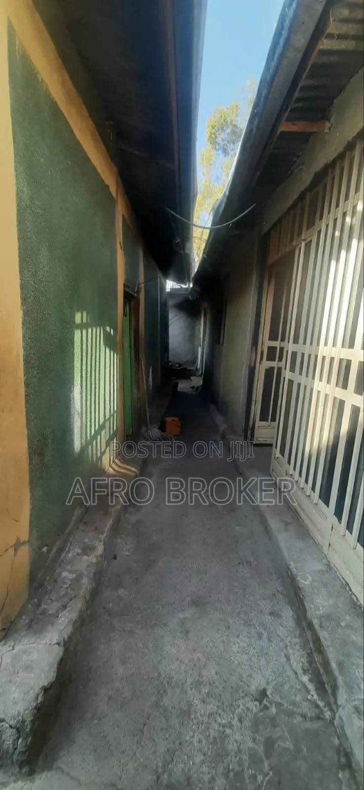 Furnished 5bdrm House in Woreda 02, Akaky Kaliti for sale
